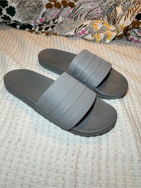 Adidas Men's adilette Cloudfoam PlusSlide Sandals - Grey